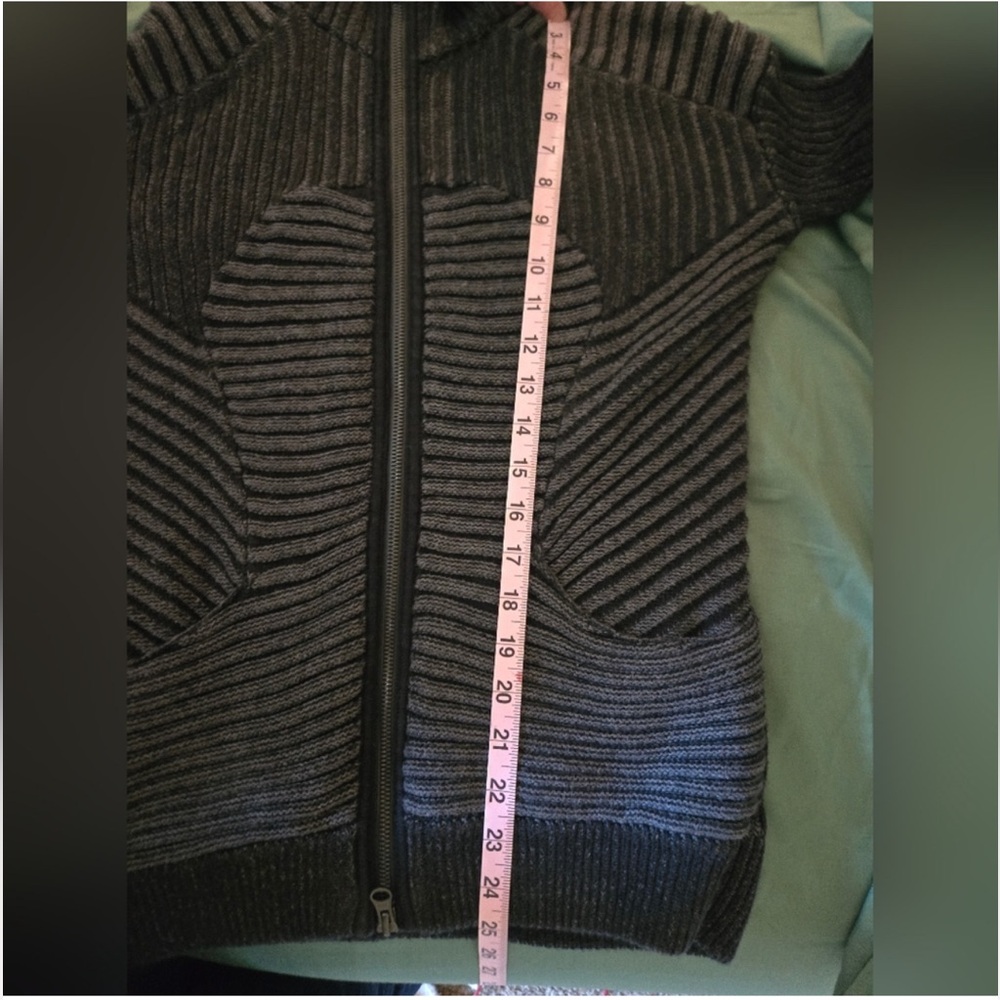 Lululemon athletica Black & Grey Ribbed Women's Hooded Full-Zip Sweater - Picture 12 of 15
